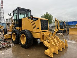 Niveleuse à moteur Liugong CLG422D jaune, modèle 2019, poids opérationnel de 16 500 kg, pour travaux routiers et terrassement - Product Image 4