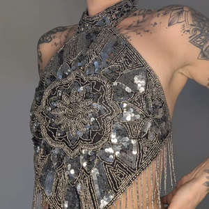 Flecos de cuentas de cristal y cuentas de semillas hechos a mano de 12 cm de ancho, dorados y transparentes. - Product Image 1