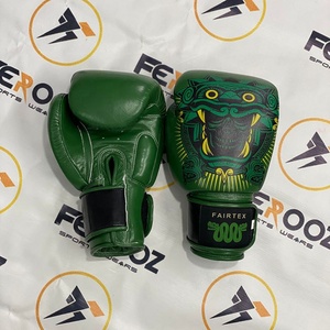 Guantes de Boxeo Muay Thai Fairtex de Cuero Vacuno Genuino con Estampado Digital Verde, Guantes Personalizados para Kickboxing, Sparring y Artes Marciales - Product Image 1