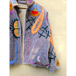 Veste en velours brodée vintage Suzani pour femme, vêtement d'extérieur d'hiver, motif floral, coupe ample, veste d'hiver en velours, cadeau pour elle - Product Image 3