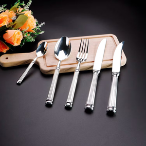 Ensemble de couverts écologiques en acier inoxydable : 5 cuillères à dessert, couteau à beurre, fourchette et petite cuillère - Product Image 1