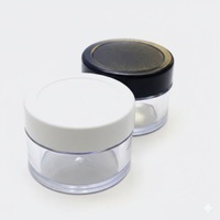 Pots et contenants cosmétiques de qualité supérieure pour crèmes ou sérums biologiques et produits à base de plantes, disponibles à bon prix