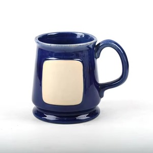 Mug en céramique charmant aux tons doux, idéal pour des moments de détente, disponible à un prix très abordable. - Product Image 6