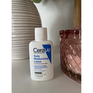 Lozione idratante quotidiana <span class=keywords><strong>CeraVe</strong></span>, lozione delicata per <span class=keywords><strong>pelli</strong></span> normali e <span class=keywords><strong>secche</strong></span> con un comfort a lunga durata - Product Image 6