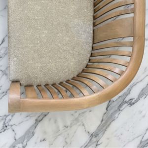 Ensemble de jardin moderne en teck massif avec banc de patio extérieur à lattes cannelées courbées et table basse, pour villas, complexes hôteliers et jardins, mobilier contractuel - Product Image 5