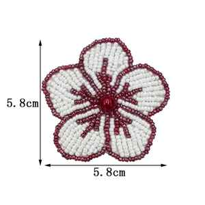 Breloques de sac brodées de perles de rocaille avec logo personnalisé, vente en gros, breloques de sac brodées à la main avec porte-clés pour sacs de femme - Product Image 4