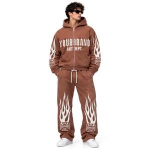 Ensemble survêtement homme personnalisé en molleton de coton épais, comprenant un sweat à capuche oversize à motif et un pantalon de jogging avec impression en relief, style streetwear - Product Image 2