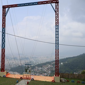 Manège à balançoire géante commerciale pour parc d'attractions, solutions d'installation de balançoires géantes, équipement de balançoire géante robuste - Product Image 1
