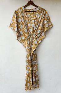 ชุดคลุมชายหาดลายสัตว์แบบใหม่ คอวี ปิดด้วยเชือกผูก ทรงปล่อยชายระบาย ผ้าฝ้ายอินเดียเนื้อนุ่ม แต่งลูกไม้ ยาวเต็มตัว สำหรับผู้หญิง - Product Image 3