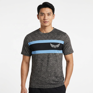Camiseta de manga corta para hombre con diseño de rayas y logotipo frontal, corte regular, de secado rápido, tejido de poliéster, cuello redondo. - Product Image 5