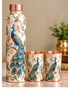 Botella de Agua de Cobre Hecha a Mano con Dos Vasos, Acabado Martillado, Juego de Bebidas Portátil, Diseño Moderno para Uso Doméstico - Product Image 4