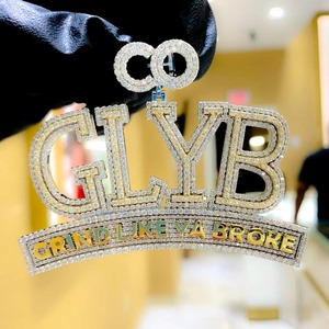 Pendentif Moissanite Bicolore Personnalisé avec Lettre Initiale en Argent 925, Style Hip Hop Iced Out, Breloque Lettre Alphabétique - Product Image 1
