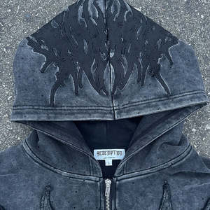 เสื้อฮู้ดซิปพิมพ์ลายโลโก้แบบนูนสำหรับผู้ชาย ผ้าฝ้ายฟลีซหนาน้ำหนัก 450 กรัม สไตล์วินเทจ ล้างสีแบบแอซิด ขอบเสื้อแบบริบ - Product Image 2