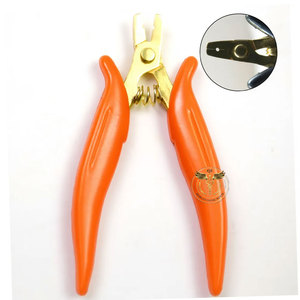 Pinzas de Acero Inoxidable Ligeras Doradas para Extensiones de Cabello con Empuñadura Roja, Herramienta Profesional de Salón para Micro Anillos y Nano Anillos - Product Image 3