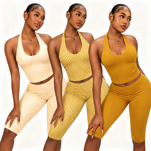 Ensemble deux pièces Y2K 2026 pour femme : Crop top halter double couche personnalisé à lacets et legging capri - Product Image 1