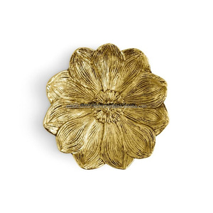 Vente en gros Plateau décoratif et de service en aluminium poli plaqué or Plateau décoratif pour maisons et jardins pour hôtels et restaurants - Product Image 5