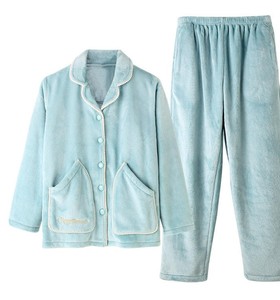 Échantillon Gratuit – Nouvelle Robe de Nuit Courte Décontractée en Tricot Doux et Ample pour Homme - Product Image 3