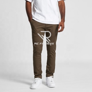 El material elástico permite una movilidad sin restricciones, lo que hace que estos pantalones sean ideales para actividades dinámicas como correr y levantar pesas. - Product Image 6