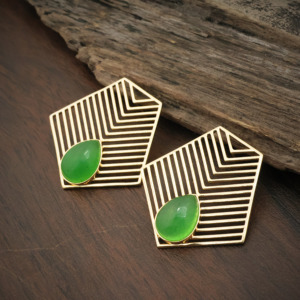 Boucles d'oreilles élégantes en laiton plaqué or 18 carats avec pierres précieuses en jade naturel, inspirées des créateurs, pour soirée, cadeau pour elle - Product Image 5