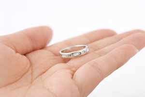 แหวนเงินแท้ 925 ดีไซน์เรียบหรู ประดับอัญมณี เหมาะสำหรับผู้หญิง สวมซ้อนกันได้ - Product Image 2