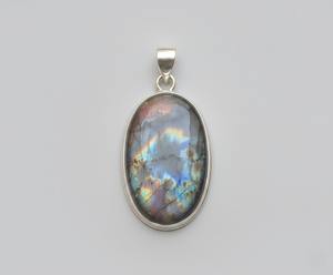 Pendentif tibétain en argent, forme ailes classiques chrétiennes, breloque tendance certifiée pour femme - Product Image 2