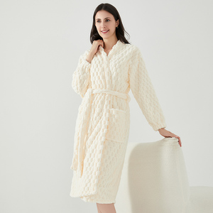 Bata de baño para mujer de otoño-invierno, de terciopelo coral grueso, manga larga, holgada, de algodón a cuadros, para el hogar, estilo informal - Product Image 1