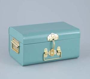 Boîte de rangement en métal gris et blanc, neuve, pour vêtements et bijoux, légère et robuste, pour usage domestique, avec serrure. - Product Image 2