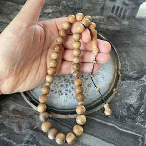 Tasbih Mala Espiritual de Madera con Cuentas Lisas y Pulimentadas, Regalo Moderno para la Devoción Diaria, Adoración y Zikr - Product Image 4