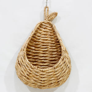 Cesta colgante de pared en forma de pera de jacinto de agua natural, decorativa y ecológica para almacenamiento - Product Image 1