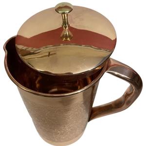 Pichet en cuivre gravé classique, idéal pour les cadeaux d'anniversaire et les offres de remerciement haut de gamme, fabriqué à la main en Inde - Product Image 2
