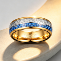 Bague en carbure de tungstène doré avec incrustation de fibre de carbone bleue et flèche de météorite, alliance bombée de 8 mm, bijoux de luxe en gros