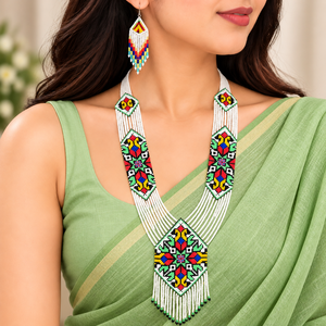 Ensemble de bijoux ethniques en plastique perlé pour femmes, collier et boucles d'oreilles géométriques tribaux colorés - Product Image 1