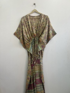 Robe Kaftan en Soie Florale Maxi Écologique, Douce et Confortable, Col en V, Sans Manches, Faite à la Main, pour Femme, Respirante - Product Image 4