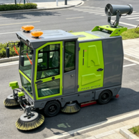 Machine de balayage routier municipale à entretien simple avec canon à brume pour le nettoyage des centres commerciaux et des zones industrielles