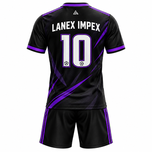 Ensemble d'uniformes de football sur mesure, maillot de football à séchage rapide et short assorti, vêtements de sport haute performance pour les équipes et les joueurs - Product Image 3