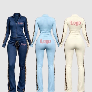 Conjunto de Chándal para Mujer al por Mayor con Sudadera con Capucha, Estampado de Leopardo y Rayas Laterales, Chaqueta con Cremallera Completa y Pantalones Acampanados, Logotipo Personalizado, ODM, Ropa Urbana - Product Image 4