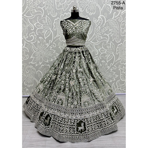 Collections de velours de vêtements de mariée indiens pour la mariée avec le travail de Zarkhan par Fabzone - Product Image 5
