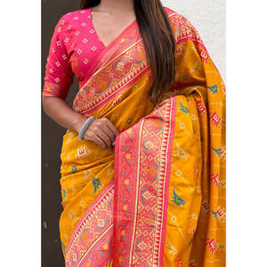 Robe de soirée en soie douce Zari tissée couleur moutarde Elite Weaves, Saree Patola Leheriya avec tissages contrastés 700g - Product Image 4