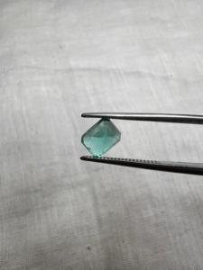 Piedra Preciosa de Esmeralda Zambiana Natural de 1.12 Ct, Corte Octogonal, Color Verde, para Joyería Fina, Venta al Por Mayor - Product Image 2