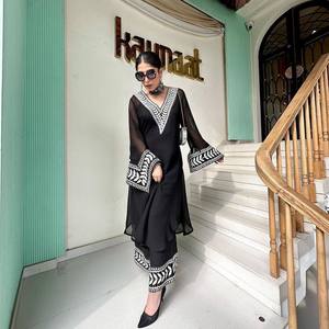 Magnifique Salwar Kameez en coton noir pour les fêtes, taille XL, haut et bas avec dupatta, tenue élégante - Product Image 5
