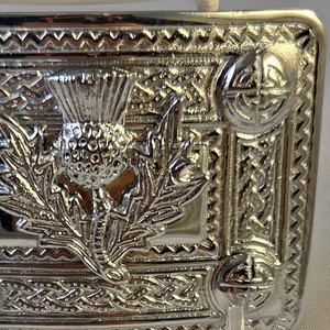 Hebilla de cinturón de kilt escocés de alta calidad con emblema de cardo y nudos celtas, acabado cromado, personalizada, al por mayor 2026 - Product Image 4