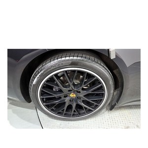 Edición Platino para Porsche Panamera 2.9 AWD Modelo Noviembre 2023 con 65,647 km, Volante a la Izquierda, Asientos de Cuero, Cámara Trasera - Product Image 4