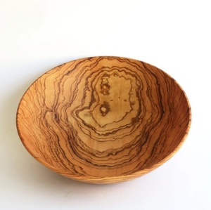 Bol à salade en bois d'olivier fait main, écologique, avec une belle veine de bois, design rustique moderne, durable, 8,5 pouces, bol en olivier TerraCurve - Product Image 5
