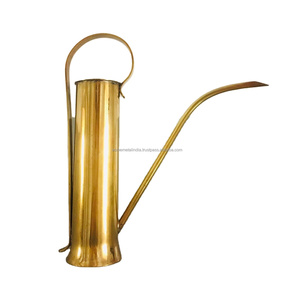 Regadera Vintage de Latón de Primera Calidad con Acabado Dorado, Perfecta para Regar Flores y Macetas - Product Image 1