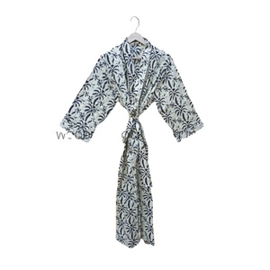 Kimono elegante 100% kimono de algodón suave con cuello en V con diseño simple y estampado floral para ropa informal para un aspecto sofisticado - Product Image 1