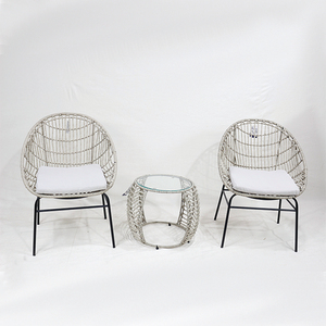 Ensemble bistrot moderne de haute qualité, chaises en rotin noir avec structure en acier, table avec plateau en verre, 3 pièces pour patio et jardin - Product Image 2