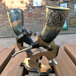 Corne à boire viking tendance, en laiton moulé, avec support en corne, à vendre, meilleure qualité, corne à boire en buffle naturel - Product Image 1