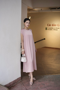 เสื้อผ้าไหมซาตินเรียบง่าย ทรงมิดิ ระบายอากาศได้ดี คอกลม แขนสั้น เอวหลวม มีกระเป๋า สวมใส่สบายทุกวัน เหมาะสำหรับคนท้อง ดูสง่างาม - Product Image 5