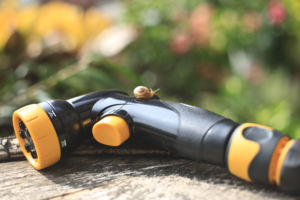 หัวฉีดน้ำรดต้นไม้แบบหมุนได้ รุ่นจดสิทธิบัตร น้ำหนักเบา ออกแบบตามหลักสรีรศาสตร์ หัวฉีดแบบเทอร์โบ สำหรับรดน้ำต้นไม้และอาบน้ำสัตว์เลี้ยง - Product Image 2