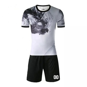Parches personalizados, uniforme de fútbol de secado rápido, camisetas de fútbol de sublimación completa, conjunto de ropa de fútbol para adultos, servicio OEM para tallas grandes - Product Image 2